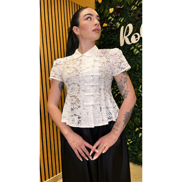 Camicia in Pizzo Bianco Stile Orientale con Chiusura Frog