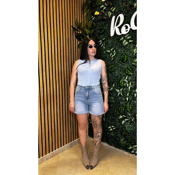 Short con risvolto