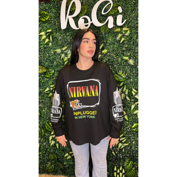 maglia nirvana nera taglio over con spalline