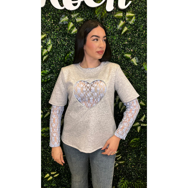 -Shirt con cut-out a cuore e spalline